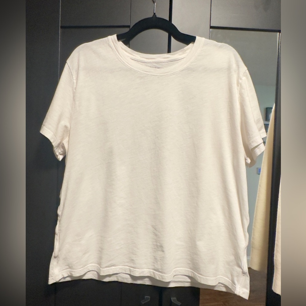 Athleta Organic Daily Relaxed Tee, white, 100% Cotton 
Worn twice, EUC